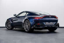 Aston Martin Vantage V8