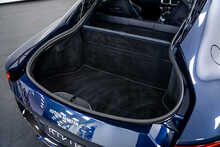 Aston Martin Vantage V8