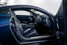 Aston Martin Vantage V8