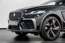 Jaguar F-PACE P550 V8 SVR