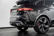 Jaguar F-PACE P550 V8 SVR