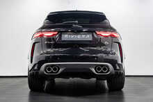 Jaguar F-PACE P550 V8 SVR