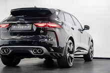 Jaguar F-PACE P550 V8 SVR