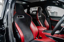 Jaguar F-PACE P550 V8 SVR