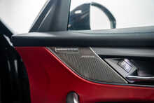 Jaguar F-PACE P550 V8 SVR