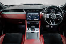 Jaguar F-PACE P550 V8 SVR