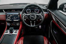 Jaguar F-PACE P550 V8 SVR