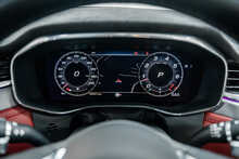 Jaguar F-PACE P550 V8 SVR