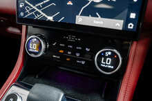 Jaguar F-PACE P550 V8 SVR