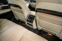 BMW 7 Series 730d MHT M Sport