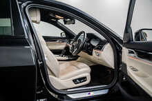 BMW 7 Series 730d MHT M Sport