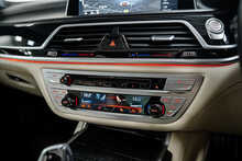 BMW 7 Series 730d MHT M Sport