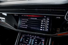 Audi RSQ8 TFSI V8 Vorsprung