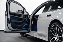 Porsche Panamera T V8 GTS