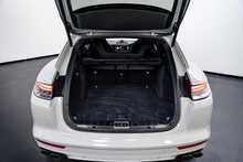 Porsche Panamera T V8 GTS