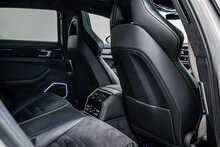 Porsche Panamera T V8 GTS