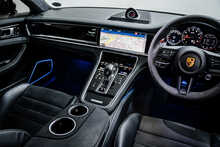 Porsche Panamera T V8 GTS