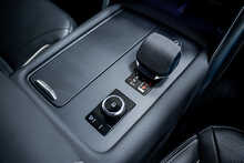 Land Rover Discovery D300 MHEV R-Dynamic HSE