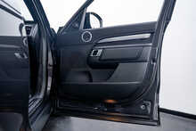 Land Rover Discovery D300 MHEV R-Dynamic HSE