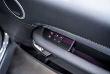 Land Rover Discovery D300 MHEV R-Dynamic HSE