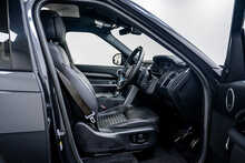 Land Rover Discovery D300 MHEV R-Dynamic HSE