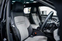 Land Rover Range Rover Evoque P250 MHEV R-Dynamic S