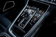 Porsche Panamera V6 E-Hybrid 4 Platinum Edition