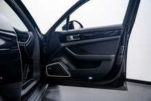 Porsche Panamera V6 E-Hybrid 4 Platinum Edition