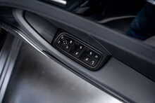 Porsche Panamera V6 E-Hybrid 4 Platinum Edition