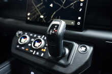 Land Rover Defender 90 P525 V8 Carpathian Edition