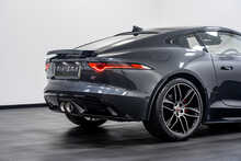 Jaguar F-Type V6 Chequered Flag