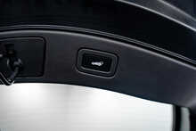 Jaguar F-Type V6 Chequered Flag