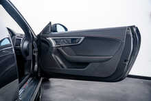 Jaguar F-Type V6 Chequered Flag