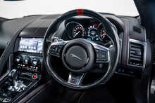 Jaguar F-Type V6 Chequered Flag