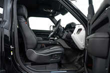 Land Rover Defender 90 D250 MHEV X-Dynamic HSE