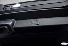 Land Rover Range Rover Sport P635 V8 MHEV SV Edition One Gloss