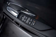 Jaguar E-PACE D204 MHEV R-Dynamic Black