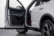 Jaguar E-PACE D204 MHEV R-Dynamic Black