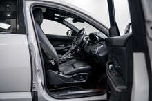 Jaguar E-PACE D204 MHEV R-Dynamic Black