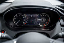 Jaguar E-PACE D204 MHEV R-Dynamic Black