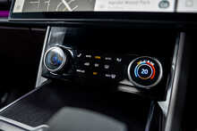 Land Rover Range Rover P400 MHEV HSE