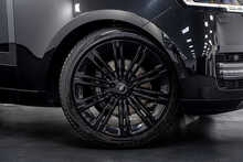 Land Rover Range Rover P400 MHEV HSE