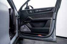 Porsche Cayenne T V8 Turbo GT 