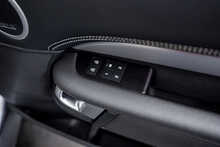 Land Rover Discovery D300 MHEV R-Dynamic HSE 