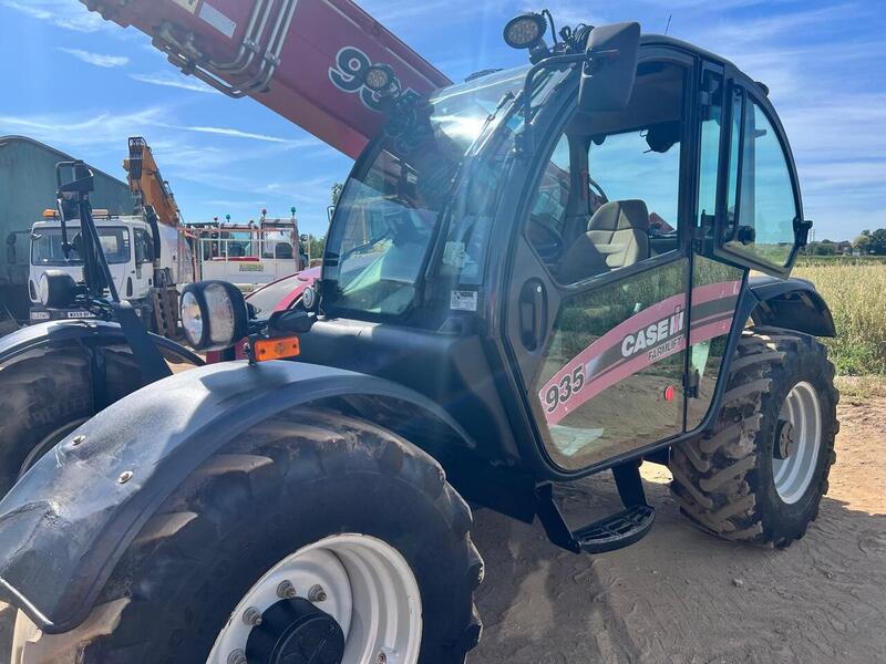 CASE Farmline Telehandler