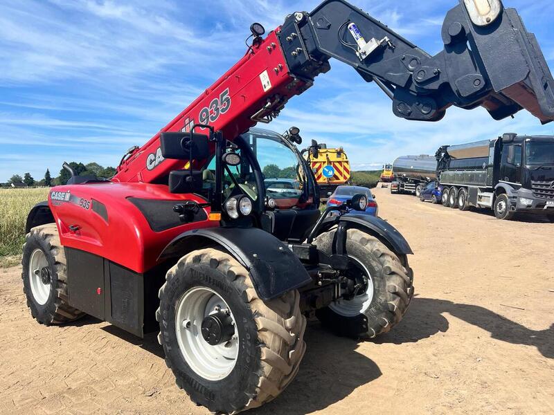 CASE Farmline Telehandler