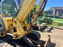 New Holland E80 8 Ton Rubber Tracked Excavator 