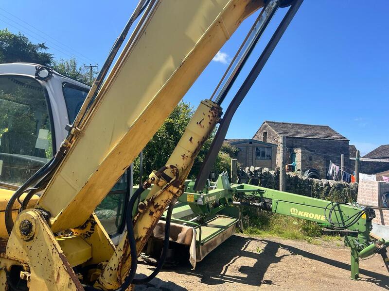 New Holland 8 Ton Rubber Tracked Excavator