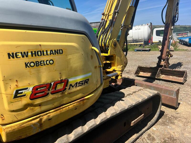 New Holland 8 Ton Rubber Tracked Excavator