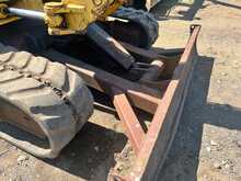 New Holland E80 8 Ton Rubber Tracked Excavator 